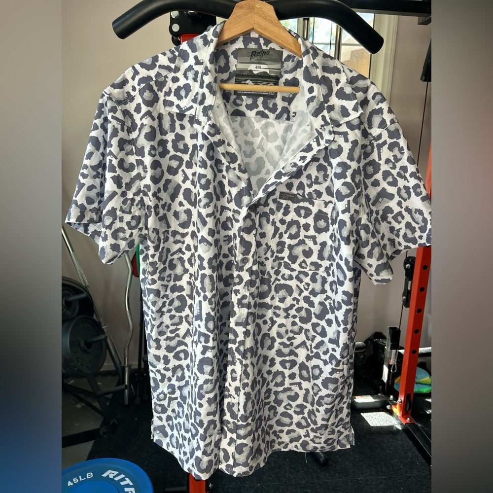 Retro Rifle White Snow Leopard 2XL Hawaiian Shirt